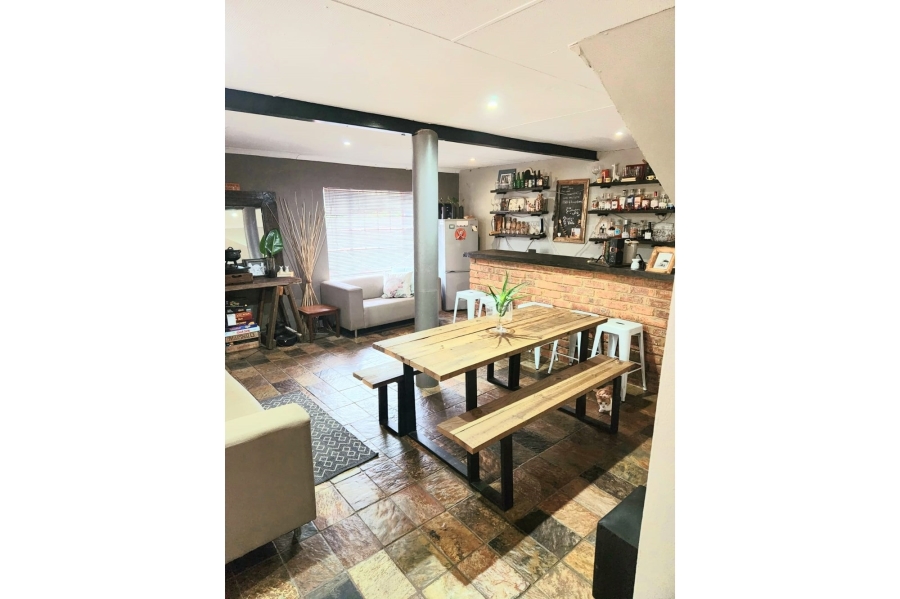 5 Bedroom Property for Sale in Safari Gardens North West